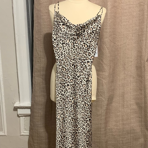 GUESS
AKILINA Dress with animal print - Picture 2 of 8